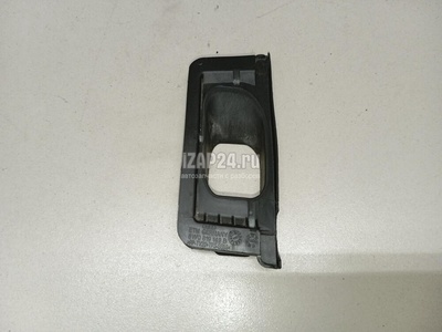 8W0819142B Уплотнитель (внутри) VAG A5/S5 (F5) 2017