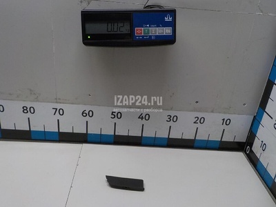 J8A224121AA Заглушка Land Rover Range Rover Velar 2017