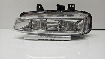 LR026090GEN Фара противотуманная фара передняя левая range rover evoque