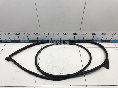 82130L2000 Уплотнитель двери Hyundai-Kia K5 2020