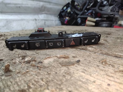 04685842aa Кнопка аварийной сигнализации Chrysler Voyager 4 2004
