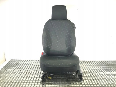 LORK186919256 Кресло левый передняя toyota yaris ii hatchback 05 - 14