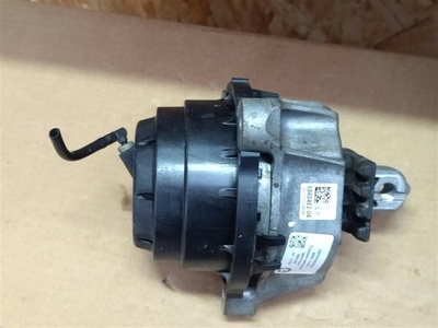 6860482 Подушка крепления ДВС BMW 6 G32 2017 , , 2211
