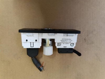 LR057722 Разъем aux / usb Land Rover Range Rover L405 2015 , CPLA19C166AC