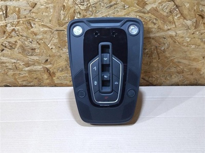 4M0947135EC Плафон салонный Audi Q7 4M 2020 , , 6PS