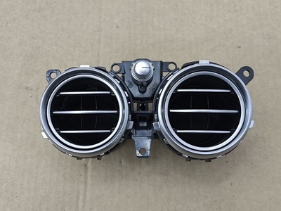 A2138307800 Дефлектор обдува салона Mercedes E W213 2020