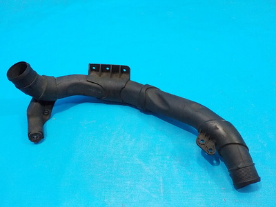 1K0145840AA Патрубок интеркулера VOLKSWAGEN Passat B7 2011-2015