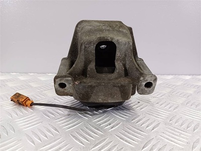 8R0199381C Подушка крепления двигателя Audi A6 C7 2015
