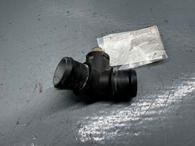 1J0121087 Фланец (тройник) системы охлаждения Seat Leon 1 1999