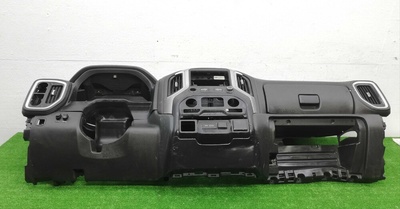 Торпедо Chevrolet Silverado III (T1XX) 2019 - 2023 2019