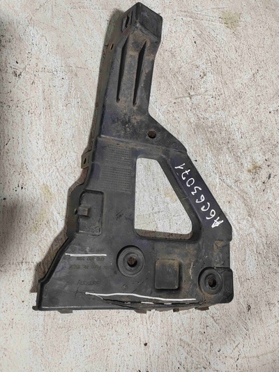 4F0807228 Кронштейн крепления бампера переднего Audi A6 C6(2004-2011) 2006