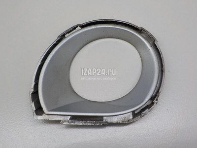 7L6853400A7W Рамка противотуманной фары правой VAG Touareg (2002 - 2010)