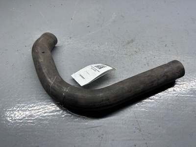 8A0121051A Патрубок радиатора Audi 90 B4 1992