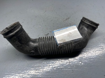 4A0903655 Патрубок воздушного фильтра Audi A6 C4 (S6,RS6) 1996
