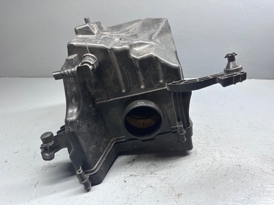 7M519600AE Корпус воздушного фильтра Ford Focus 2 restailing 2008 7M51-9600-AE