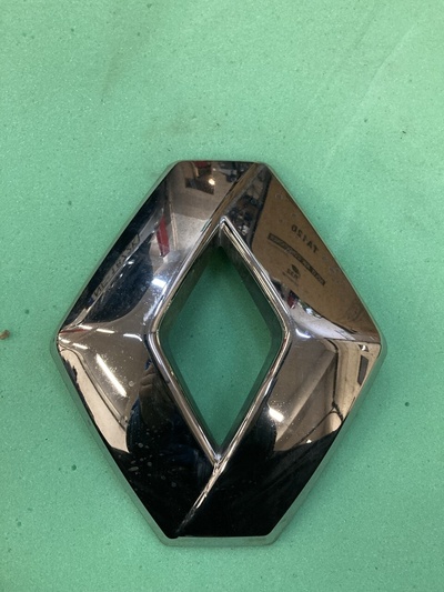 628909814r renault значек эмблема логотип решетка