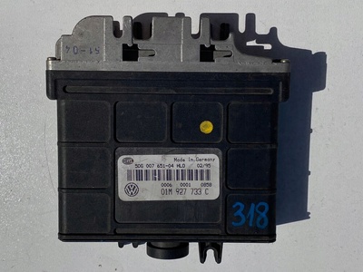 01M927733C блок управления двигателя hella