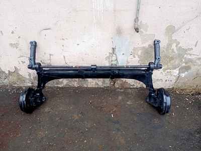 Балка подвески задняя Renault Megane 1 2001