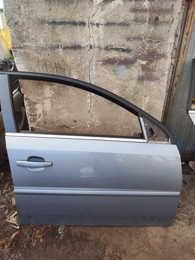 1243 Opel vectra c рестайлинг дверь правая передняя передняя в сборе