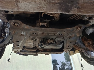 Nissan qashqai j10 2 , 0dci мост траверс балка