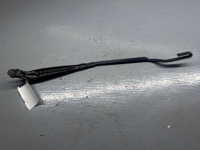 7M0955410B Щеткодержатель (поводок стеклоочистителя, дворник) Seat Alhambra 1 1996 ,95VW17526AC
