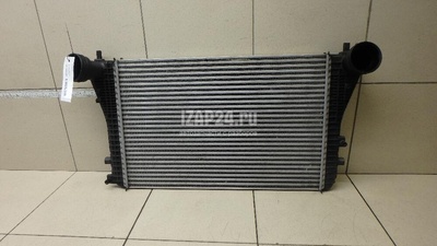 3C0145805R Интеркулер VAG Passat CC (2008 - 2017)