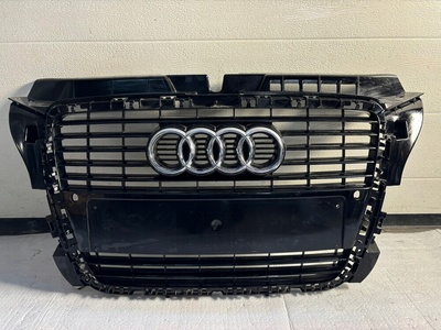 8P0853651M Решетка радиатора audi a3 8p рестайлинг