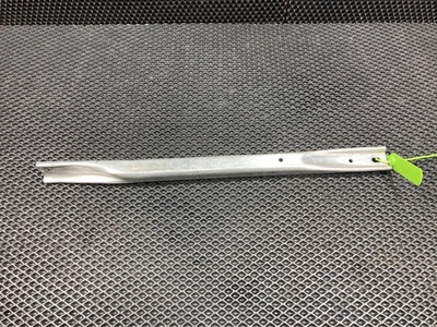 8W0805645B Распорная планка Audi A5 F5 2019 ,8W0805645,8W0805645A