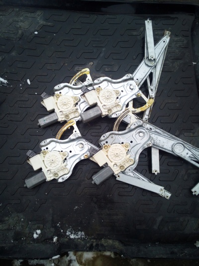 6982005050 toyota avensis t25 03 - 08 механизм стекло левый передняя европа б.у.