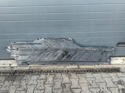 A2136803906 Крышка шасси левая , плита левая , экран , мерседес е класса w213 л.с.