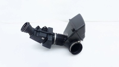 13718656981 Резонатор воздушного фильтра BMW 3-Series G20 2020 , 8656981