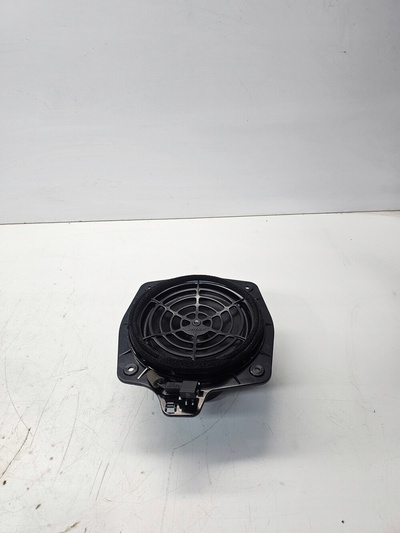 8H0035411BOK Динамик задняя bose audi a3 8p a4 b7 8h0035411b