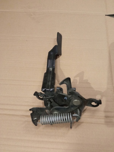 46665 Rav4 iv замок капота