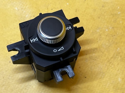 IS:8S1919616 кнопка ручка регулирования громкости audi tt 8s