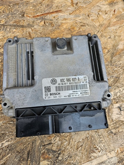 03C906027R блок управления двигателя 0261s04621 cav 1.4 tsi