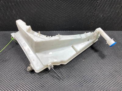 LR083284 Бачок омывателя Land Rover Range Rover 4 2017 ,LR107804,LR037565,LR050572,LR070882,LR075624,LR108238,LR110609,LR110607,LR079622,LR037592,GPLA17B613AB
