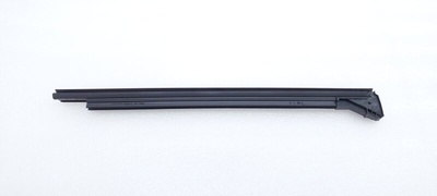 6817442050 Уплотнитель стекла двери Toyota RAV4 XA50 2021