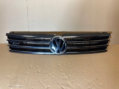 7P6853653C volkswagen touareg 2 ii рестайлинг r - line 7p6 14 - 18r решетка радиатора бампера