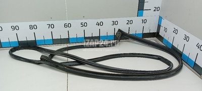 808304EA0A Уплотнитель двери Nissan Qashqai (J11) 2014