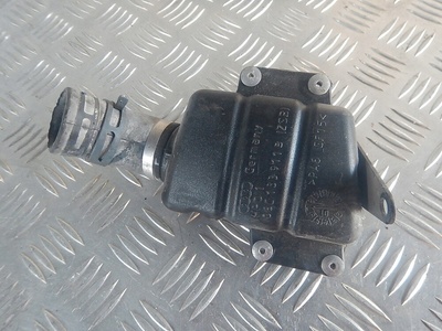 AUDI06C133911B Audi a6 c5 3.0 бензин asn рестайлинг маслоотделитель бачёк сепаратор 06c133911b оригинал