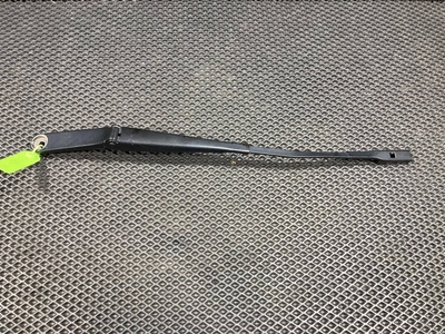 8W1955407 Щеткодержатель (поводок стеклоочистителя, дворник) Audi S4 B9 2017 ,8W1-955-407-1P9