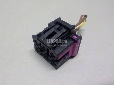 4F0937731 Разъем VAG Touareg 2018