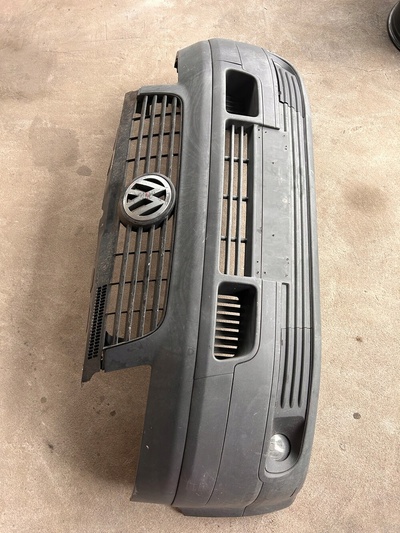 7H0807101 Volkswagen транспортер t5 v 03 - бампер передний передняя решетка