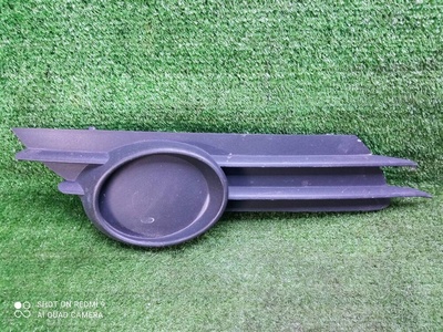 13211481 решетка в бампер Opel Corsa D (2006-2015)