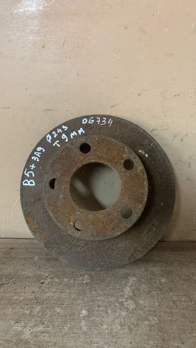 4A0615601A Диск задний невент AUDI 100/A6 / PASSAT B Mazda
