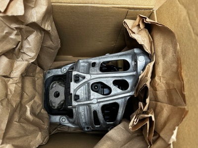 4M0199371GH подушка двигателя левая audi a6 a7 q7 q8 4m0199371b