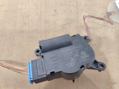 52411483 Сервопривод заслонок печки AUDI Q7 4LB