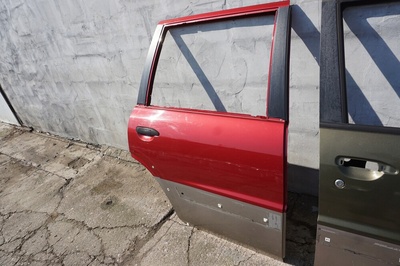 0000007 Nissan патруль дверь правая задняя правое задняя гр ii y61