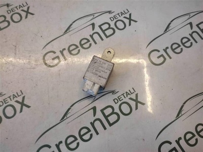 GJ6A66830 Реле поворотов Mazda MPV 2001