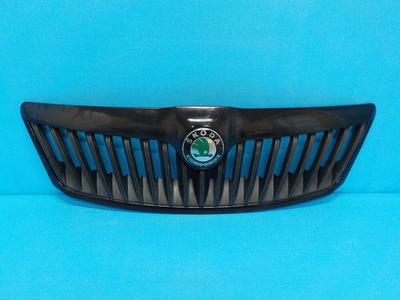 1Z0853668A9B9 Решетка радиатора SKODA Octavia A5 (1Z) 2004-2013